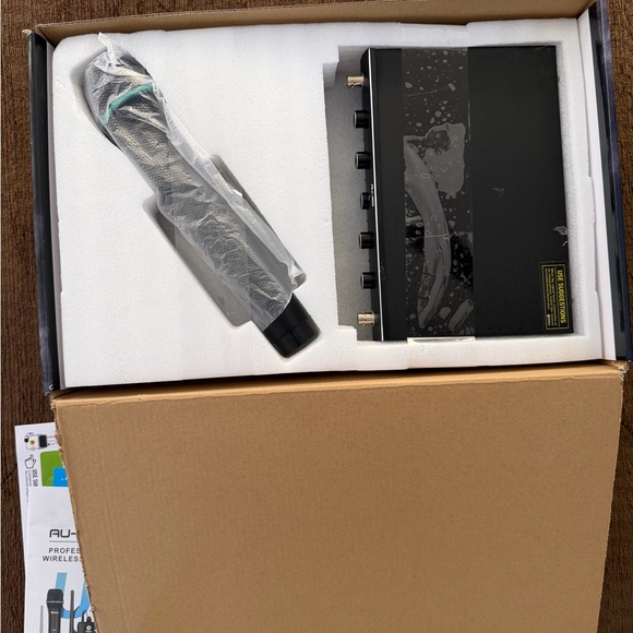 Debra Multi-Color Wireless Microphone Set - Picture 11 of 12